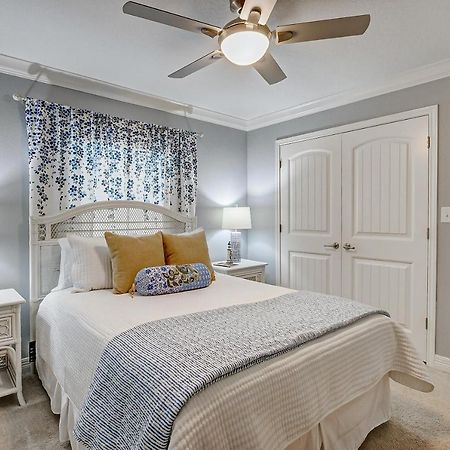 Вилла Spring Break Specials! Front Row Views - Tiki Bar - Playground Bolivar Peninsula Экстерьер фото