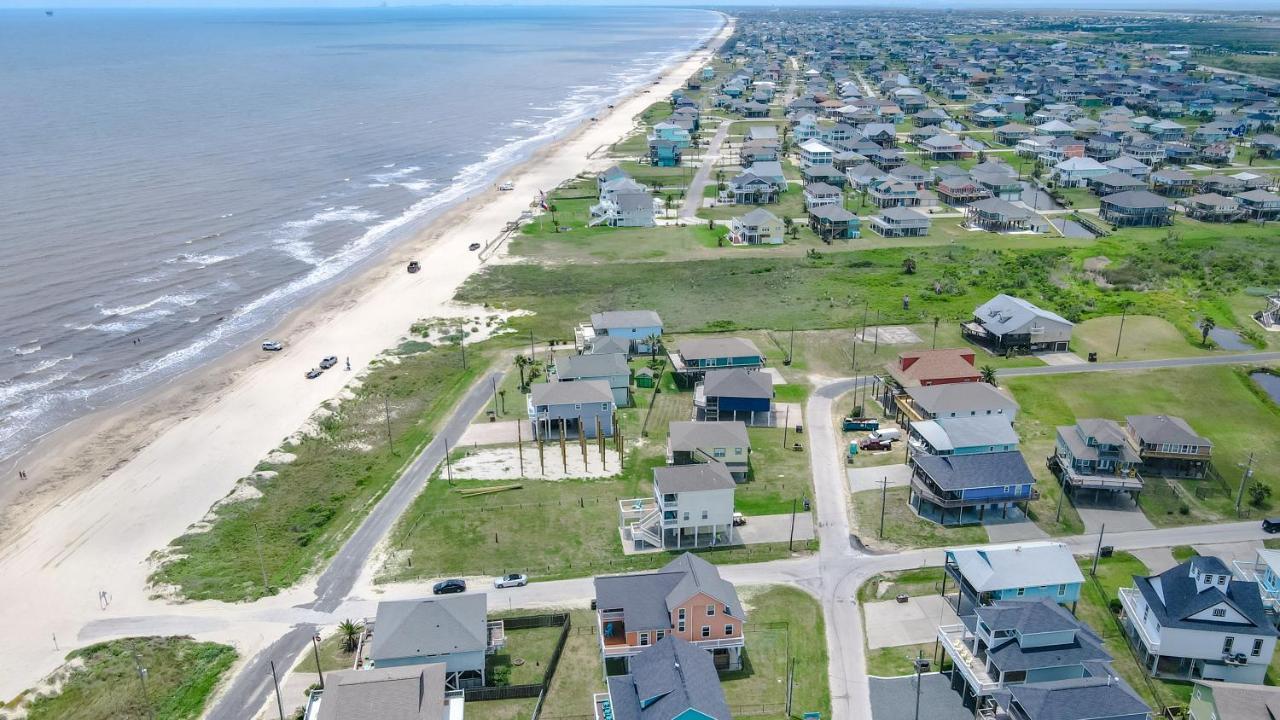 Вилла Spring Break Specials! Front Row Views - Tiki Bar - Playground Bolivar Peninsula Экстерьер фото
