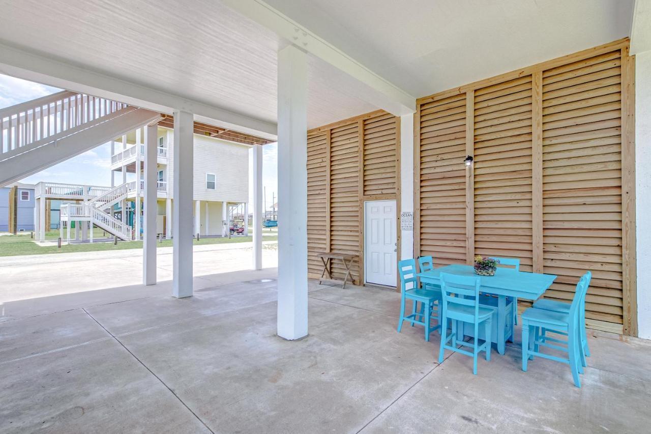 Вилла Spring Break Specials! Front Row Views - Tiki Bar - Playground Bolivar Peninsula Экстерьер фото