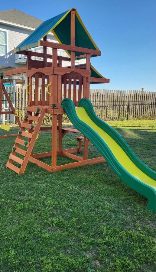 Вилла Spring Break Specials! Front Row Views - Tiki Bar - Playground Bolivar Peninsula Экстерьер фото